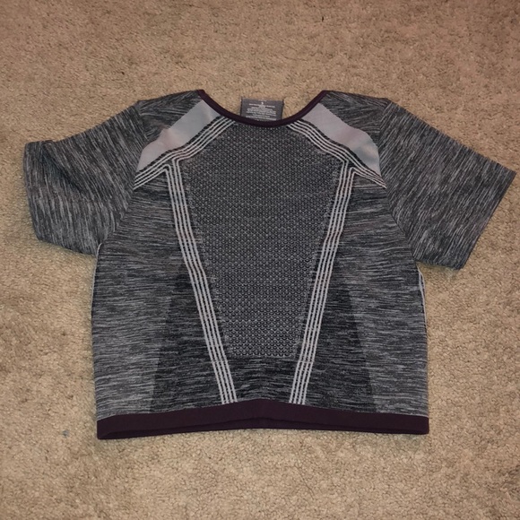 Athleta Impact Crop Tee - Picture 2 of 4